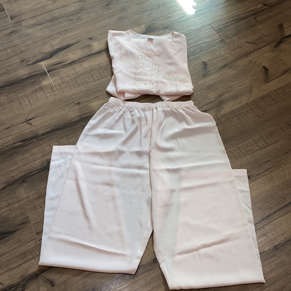 Pajama - Picture 10 of 11